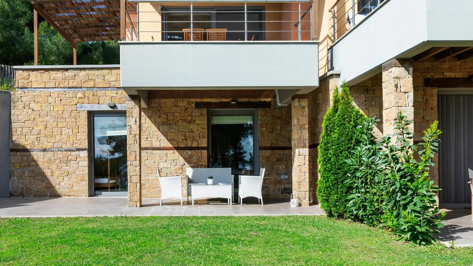 Beyond Residence Kassandria